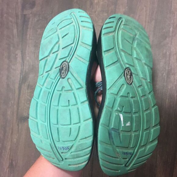 Chacos green double strap classic size 7 hiking sandals - Picture 2 of 5